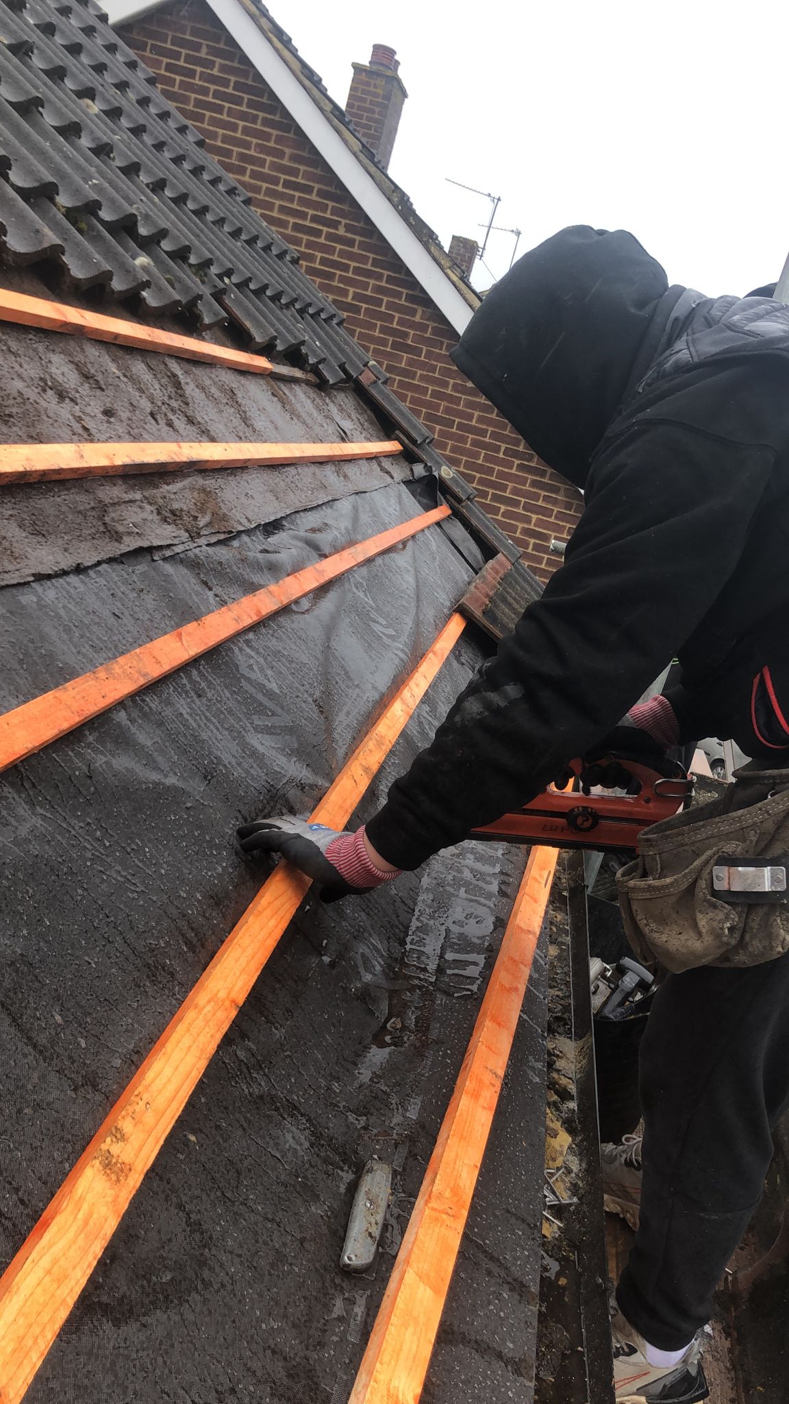 felting a damaged roof