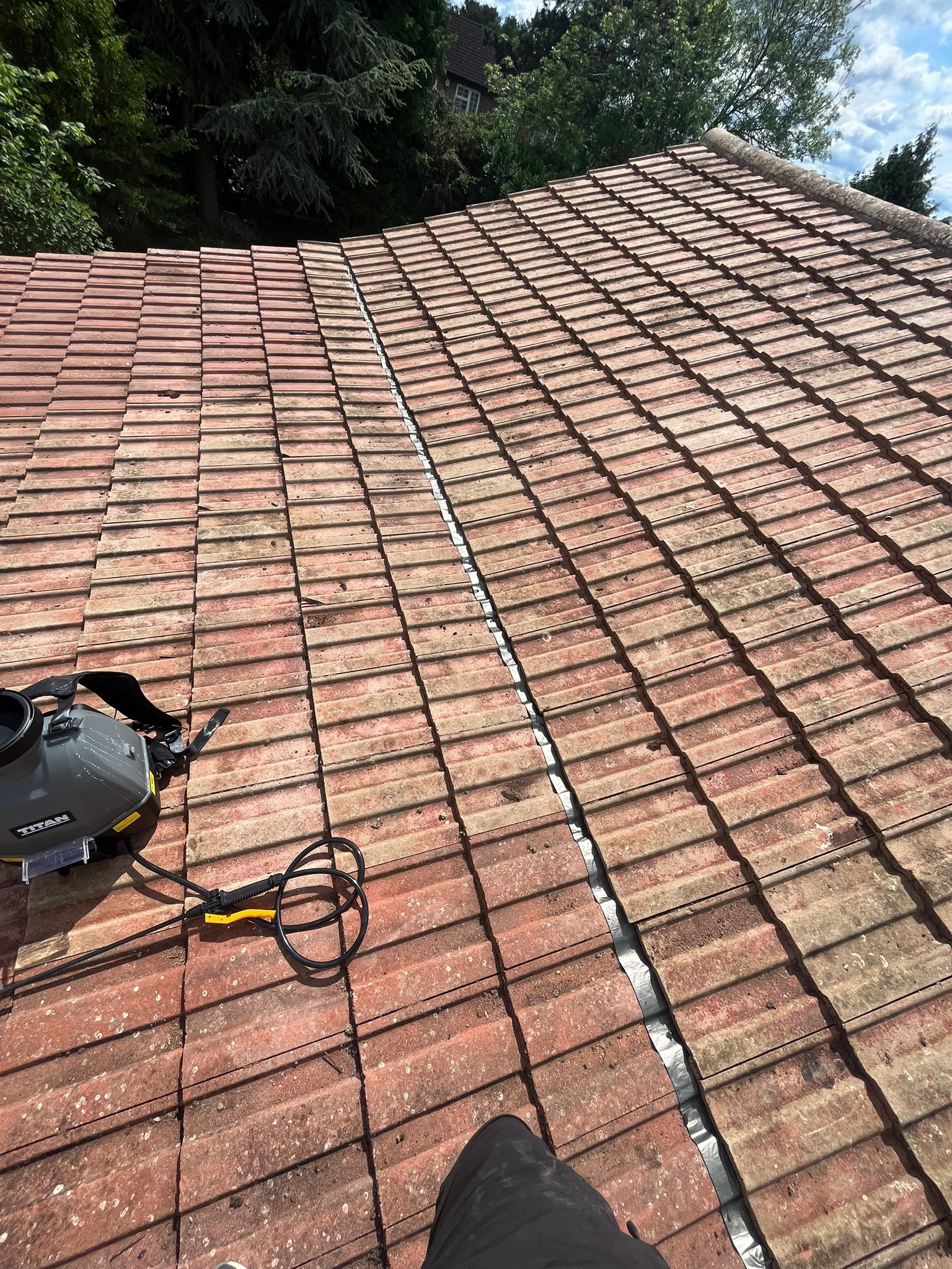 Roof tile cleaning